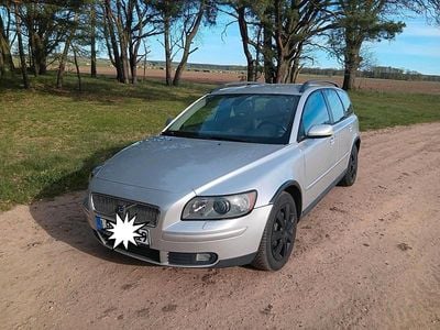 Usata Volvo V50 Momentum 136 CV (100 kW) 2005 Grigio Station wagon