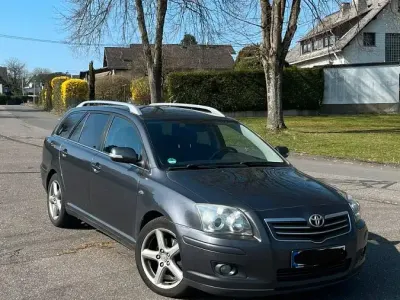 Gebraucht Toyota Avensis 177 PS (130 kW) 2008 Grau Kombi
