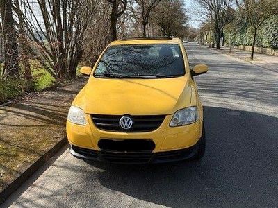 Gebraucht VW Fox 54 PS (39 kW) 2005 Gelb Kleinwagen