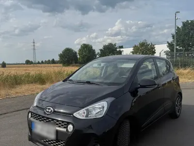 Gebraucht Hyundai i10 87 PS (63 kW) 2018 Schwarz Kleinwagen