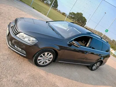 Gebraucht VW Passat 140 PS (102 kW) 2014 Braun Kombi