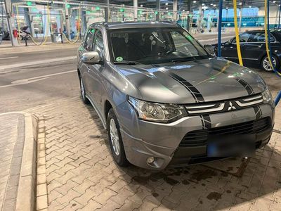 Gebraucht Mitsubishi Outlander 150 PS (110 kW) 2014 Grau SUV