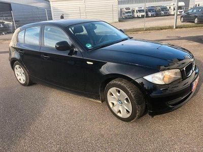 Gebraucht BMW 116 122 PS (89 kW) 2009 Schwarz Kleinwagen