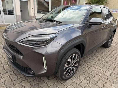 Gebraucht Toyota Yaris Cross Team 116 PS (85 kW) 2022 Grey metallic SUV