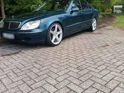 Używany Mercedes S430 279 KM (205 kW) 1999 Zielony Sedan/Limuzyna