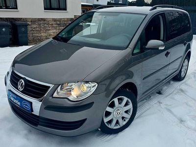 Grau Gebraucht 2010 VW Touran Conceptline Van / Kleinbus | 4.999 € (Fairer Preis)