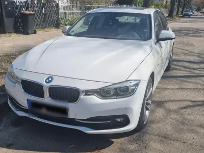 Begagnad BMW 325 Sport Line 224 HK (164 kW) 2016 Vit Sedan