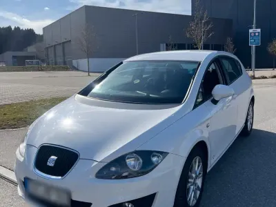 Gebraucht Seat Leon 105 PS (77 kW) 2011 Weiß Kleinwagen