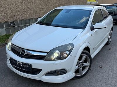 Usata Opel Astra GTC OPC 116 CV (85 kW) 2009 Bianco Coupé