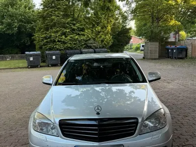 Gebraucht Mercedes C320 224 PS (164 kW) 2008 Silber Limousine