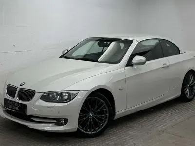 Gebraucht BMW 320 Cabriolet Exclusive 203 PS (149 kW) 2013 Mineralweiss metallic (metallic) Cabrio