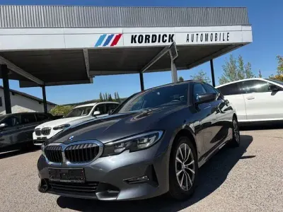 Brugt BMW 330e Sport Line 292 HK (214 kW) 2020 Grå Sedan