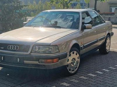 Usado Audi V8 250 HP (183 kW) 1989 Bege Sedan