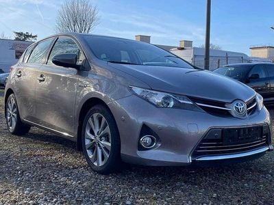 Gebraucht Toyota Auris Hybrid Executive 99 PS (72 kW) 2015 Avantgarde bronze me Kleinwagen