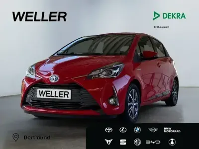 Gebraucht Toyota Yaris Hybrid Club 101 PS (74 kW) 2019 Rot Kleinwagen