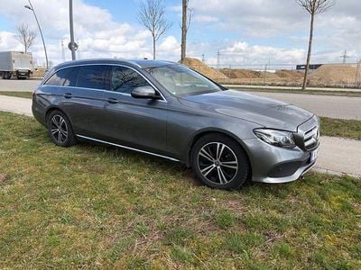 Gebraucht Mercedes E220 264 PS (194 kW) 2018 Grau Limousine