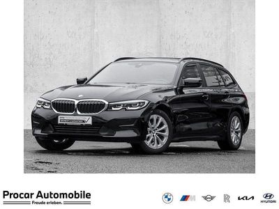 Schwarz Gebraucht 2021 BMW 318 Advantage Limousine | 21.999 € (Fairer Preis)