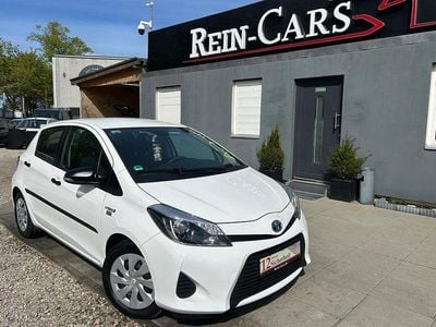 Brugt Toyota Yaris Hybrid Basis 75 HK (55 kW) 2014 Hvid Sedan