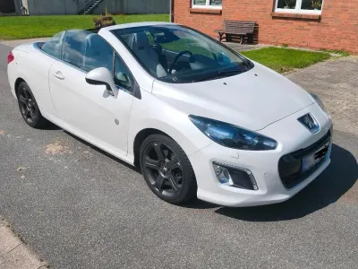 Gebraucht Peugeot 308 CC Roland Garros 156 PS (114 kW) 2014 Weiß Cabrio