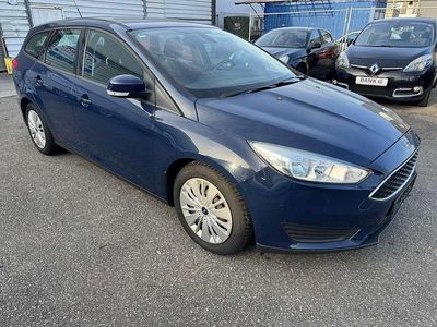 Blau Gebraucht 2015 Ford Focus Trend Kombi | 6.999 € (Fairer Preis)