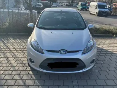 Gebraucht Ford Fiesta Trend 82 PS (60 kW) 2008 Silber Kleinwagen