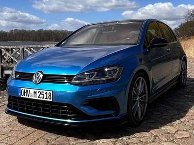Second-hand VW Golf VII R 351 CP (258 kW) 2017 Albastru Berlinǎ