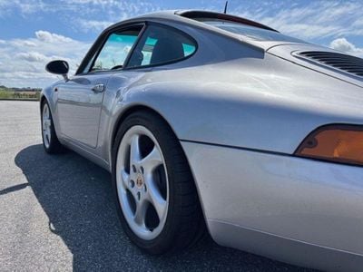 Porsche 911 Carrera