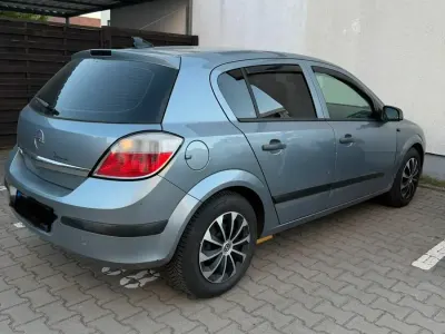 Gebraucht Opel Astra 90 PS (66 kW) 2004 Kleinwagen