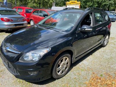 Schwarz Gebraucht 2012 Hyundai i30 Classic Kombi | 5.900 € (Etwas zu teuer)