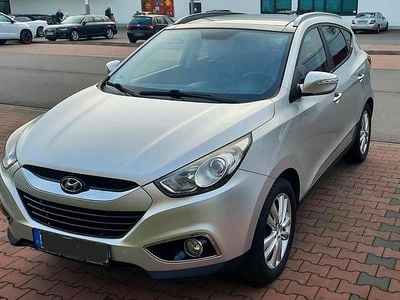Gebraucht Hyundai ix35 163 PS (119 kW) 2013 Silber SUV