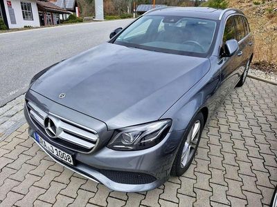 Gebraucht Mercedes E220 194 PS (142 kW) 2017 Grau Kombi