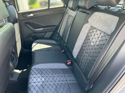 Uusi VW T-Roc R-line 150 HP (110 kW) 2026 Hopea Katumaasturi
