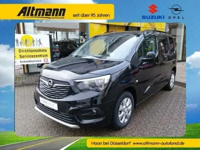 Gebraucht Opel Combo-e Life Ultimate 100 kW (136 PS) 2023 Schwarz Van / Kleinbus