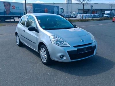 Usata Renault Clio III 69 CV (50 kW) 2009 Argento Utilitaria