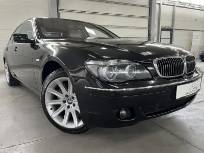 Gebraucht BMW 750 Sport Line 367 PS (269 kW) 2006 Schwarz Limousine