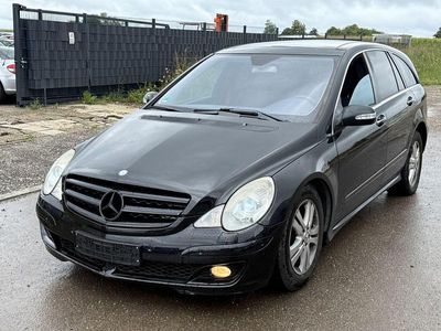 Mercedes R320