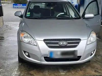 Gebraucht Kia Ceed 120 PS (88 kW) 2009 Grau Kleinwagen
