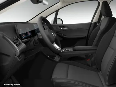 Gebraucht BMW 220 Active Tourer 156 PS (114 kW) 2025 Weiß Van / Kleinbus