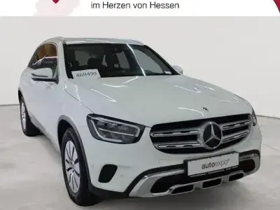 Gebraucht Mercedes GLC220 194 PS (142 kW) 2021 Polarweiß SUV