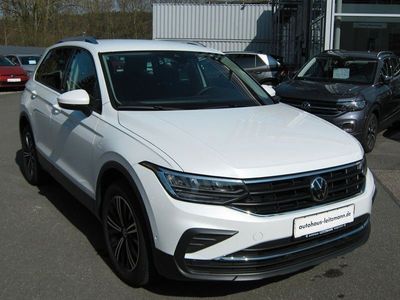 Gebraucht VW Tiguan Active 150 PS (110 kW) 2022 Weiß SUV