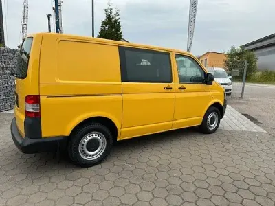 Usata VW Transporter 84 CV (61 kW) 2015 Giallo Furgone