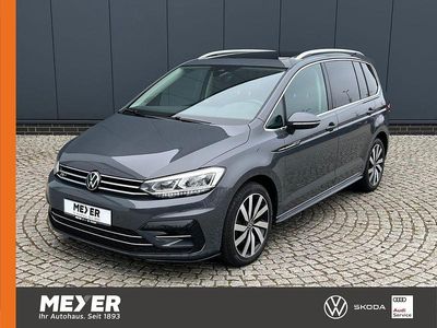 Delfingrau metallic Gebraucht 2023 VW Touran Highline Van / Kleinbus | 31.890 € (Fairer Preis)