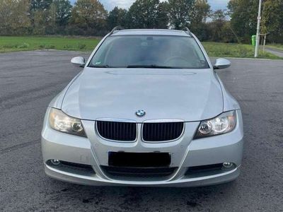 gebraucht BMW 320 320 i Touring Aut.