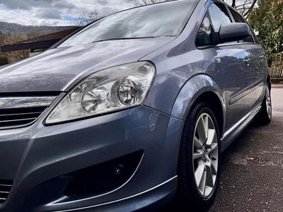 Usata Opel Zafira Cosmo 140 CV (102 kW) 2011 Grigio Monovolume