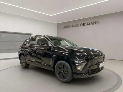 Gebraucht Hyundai Kona Select 99 kW (135 PS) 2026 Abyss black / mic SUV
