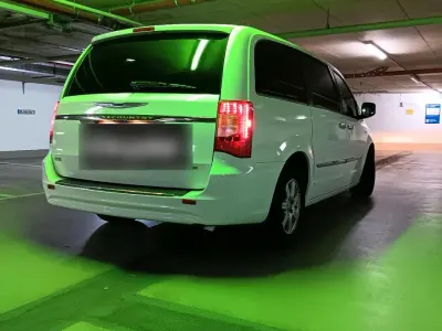 Gebraucht Chrysler Town & Country Limited 287 PS (211 kW) 2013 Weiß Van / Kleinbus