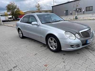 Usata Mercedes E280 190 CV (139 kW) 2007 Grigio Berlina