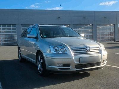 Gebraucht Toyota Avensis 116 PS (85 kW) 2005 Andere farben Kombi