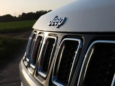 Gebraucht Jeep Compass Limited 170 PS (125 kW) 2020 Weiß SUV