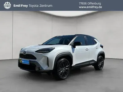 Gebraucht Toyota Yaris Cross 92 PS (67 kW) 2023 Platinumweiß perleffekt SUV